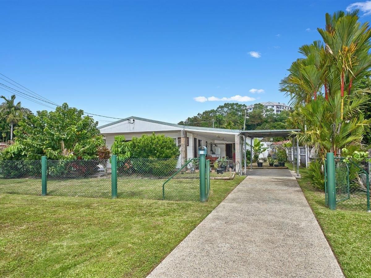 5 bedrooms House in 11 Swallow Street MOOROOBOOL QLD, 4870