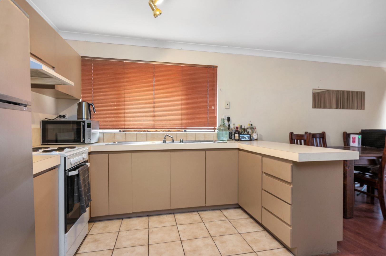 4/17 Belmont Avenue, Kalgoorlie WA 6430 Apartment For Rent 600