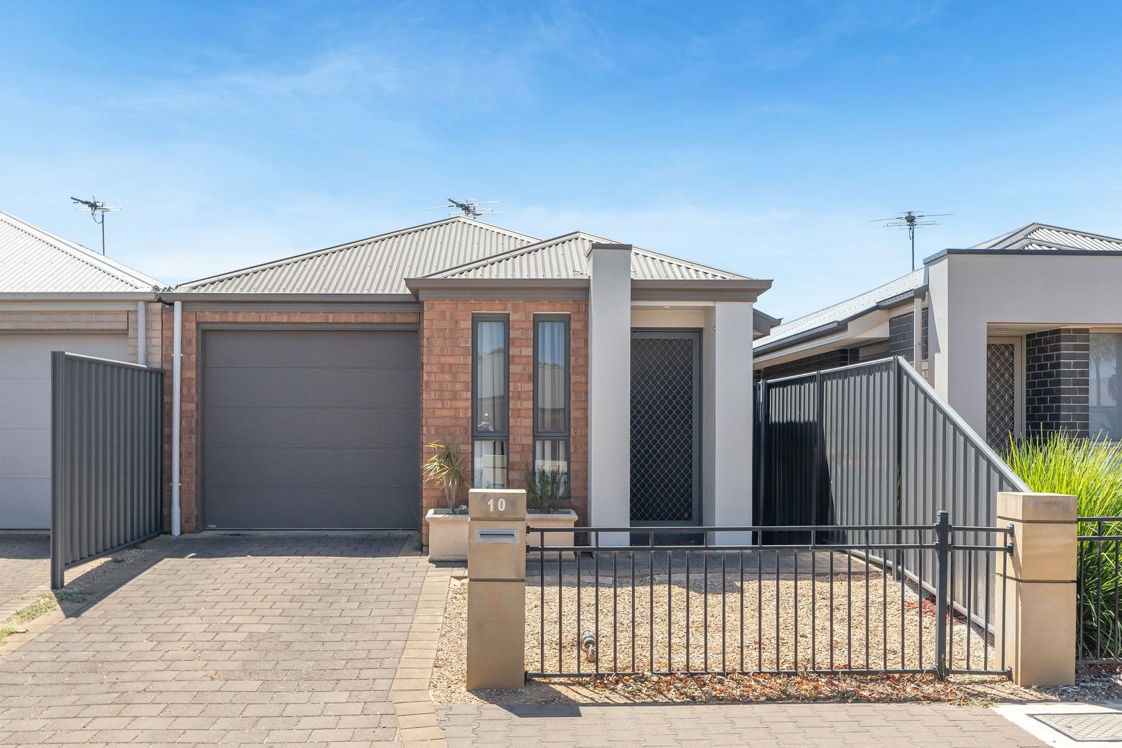 10 Torrens Street, Andrews Farm SA 5114, Image 0