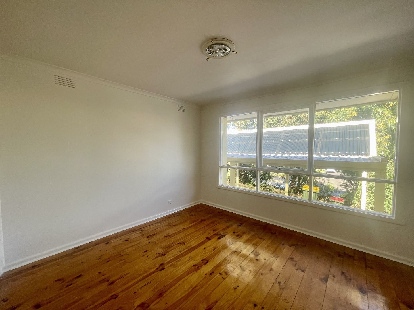 1/27 Linlithgow Street, Mitcham VIC 3132 Apartment For Rent 530