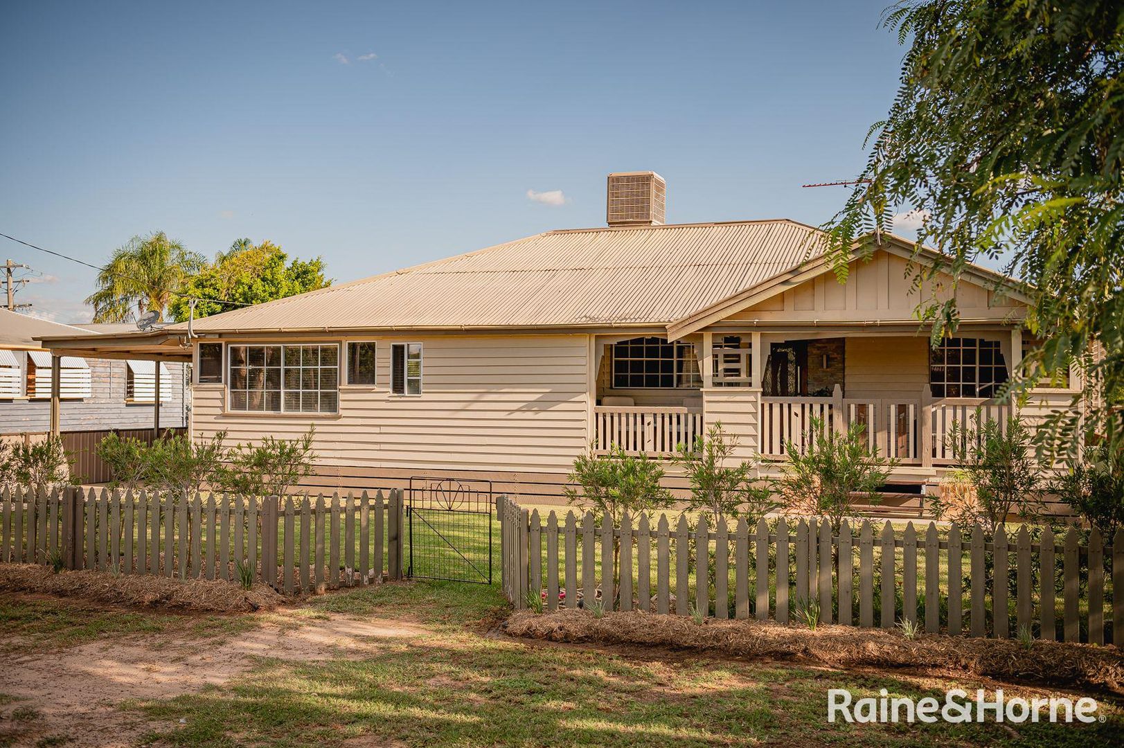 28 Derry Street, Roma QLD 4455