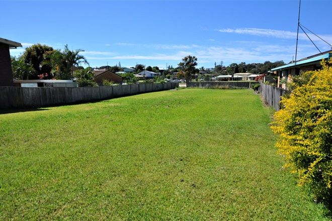 Picture of 17 Raleigh Street, SCOTTS HEAD NSW 2447