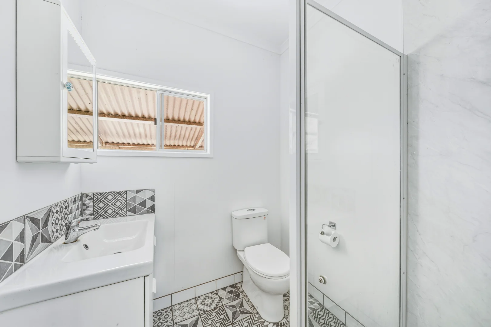 Additional image 12 of 28 Theresa Street, Emerald QLD 4720