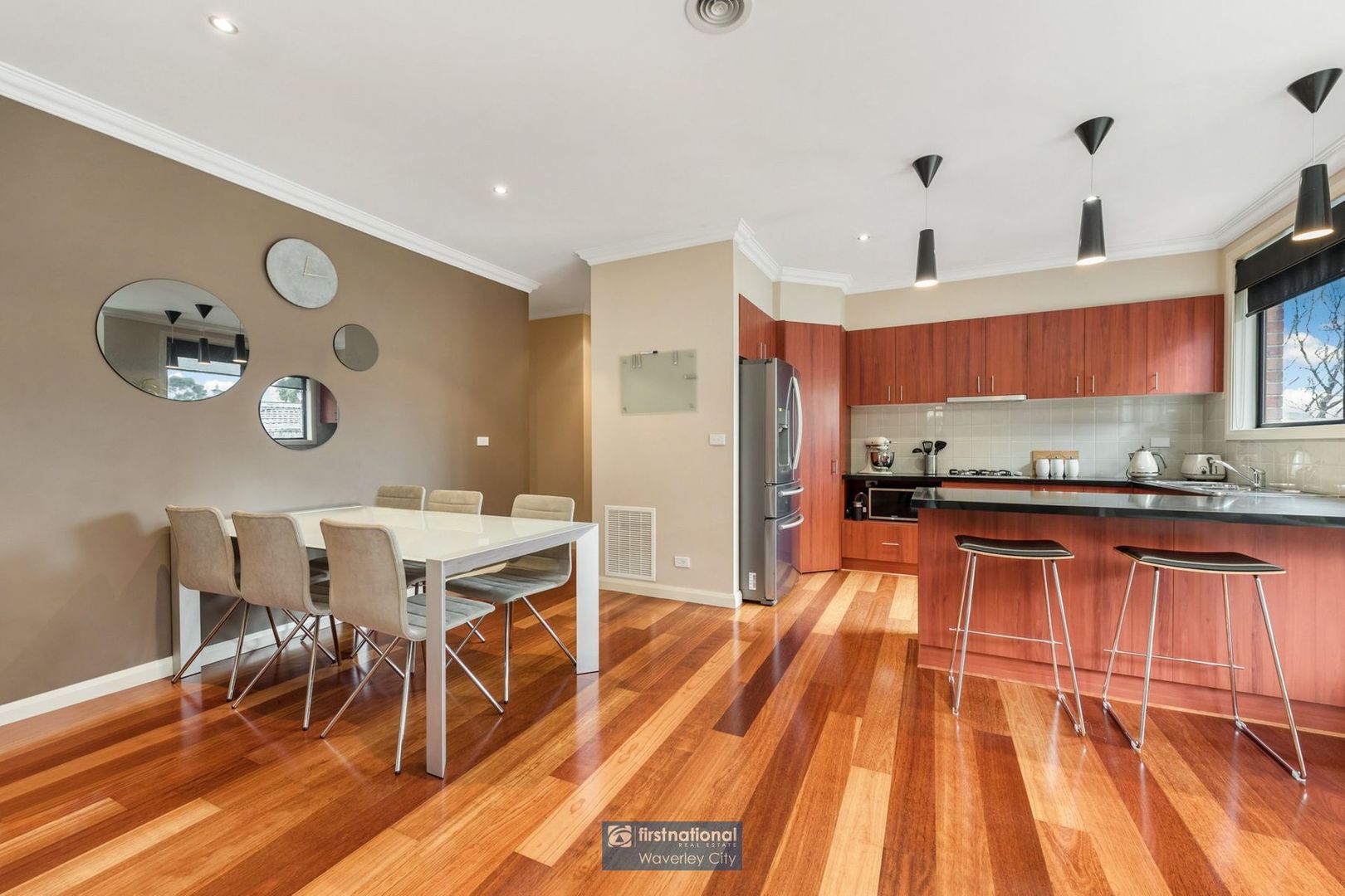 2/2 Salisbury Court, Glen Waverley VIC 3150, Image 1