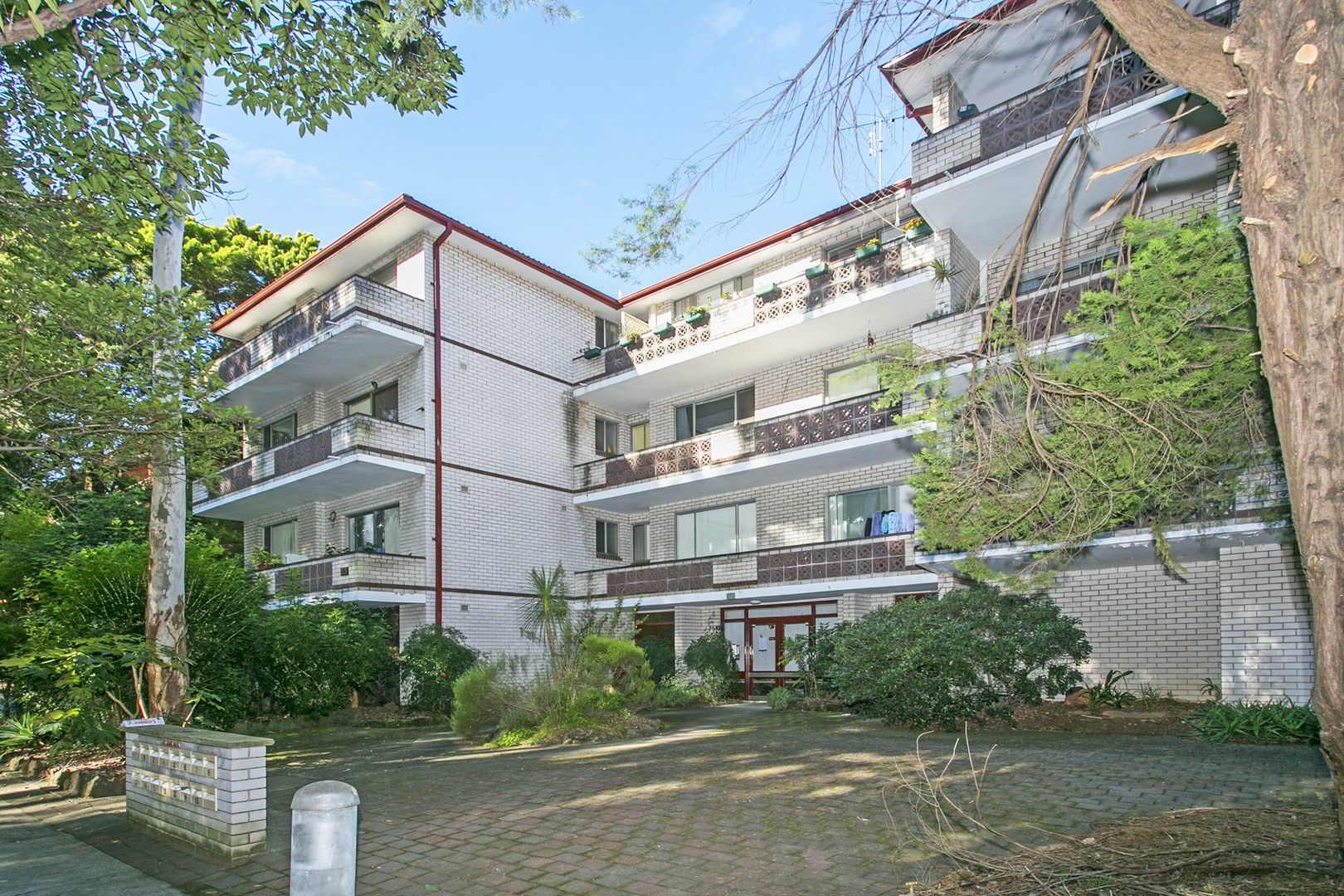 2 bedrooms Apartment / Unit / Flat in 2/53-57 Martin Place MORTDALE NSW, 2223