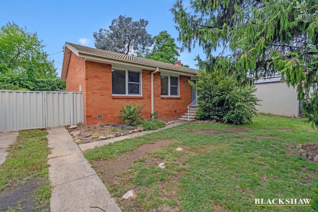 3 bedrooms House in 5 Lynch Street HUGHES ACT, 2605