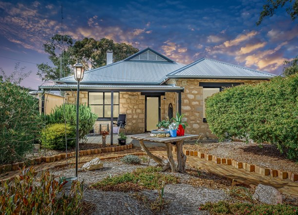 9 Peake Terrace, Coonalpyn SA 5265