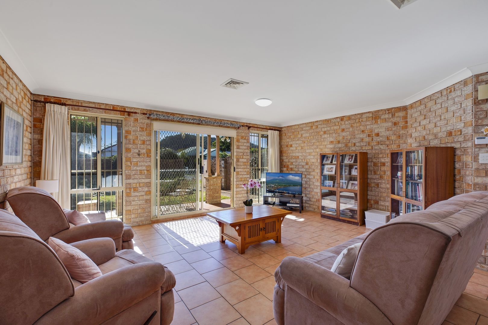 54A Beach Street, Ettalong Beach NSW 2257, Image 2