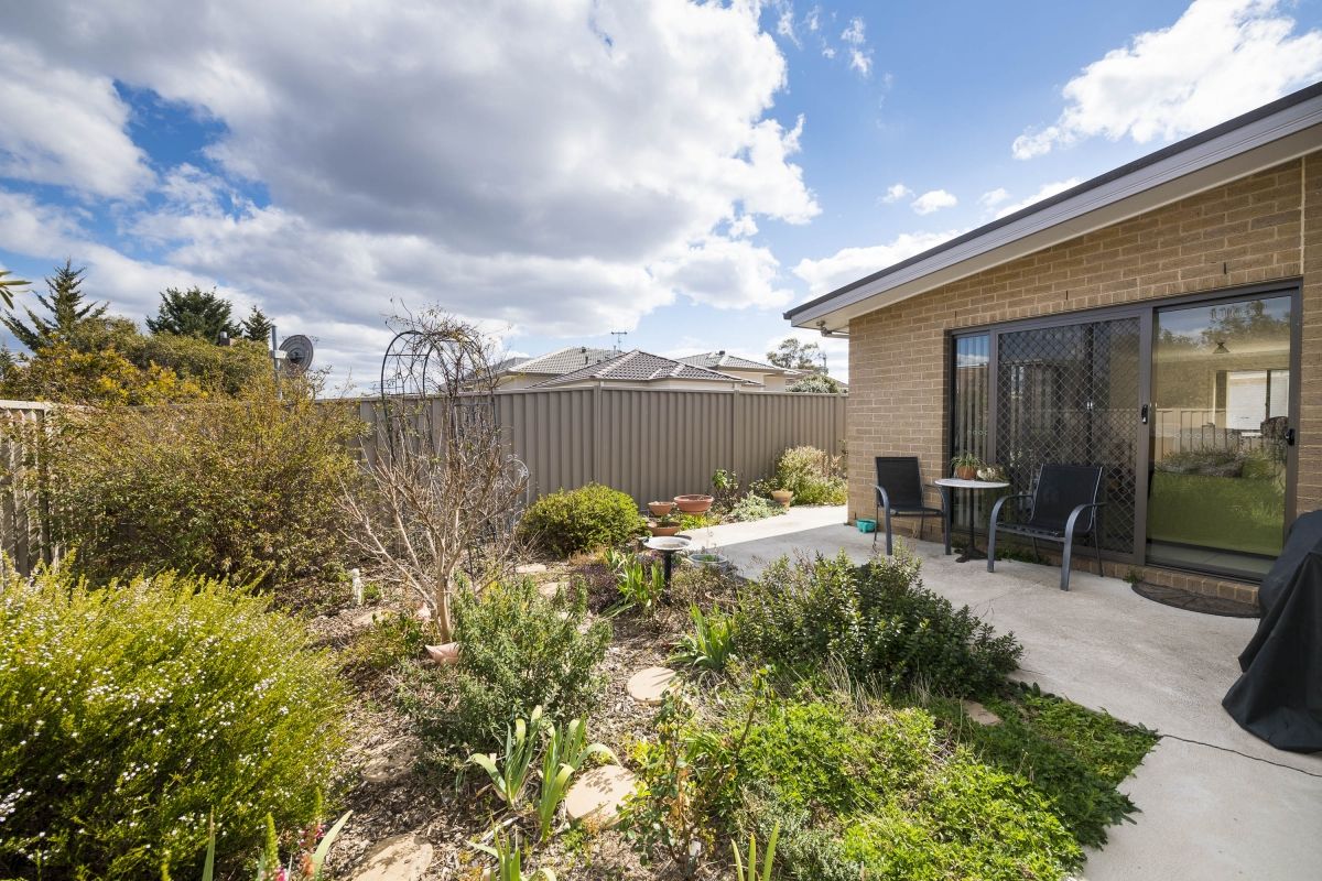 2/26 Carrington Street, Queanbeyan East NSW 2620, Image 2