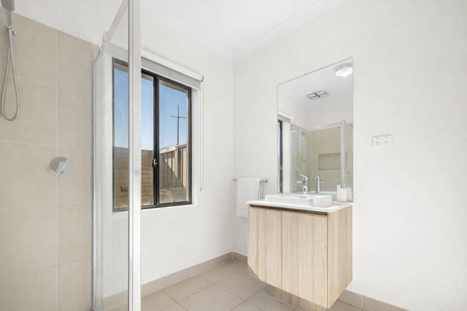 Additional image 4 of 47 Monticiano Road, Fraser Rise VIC 3336