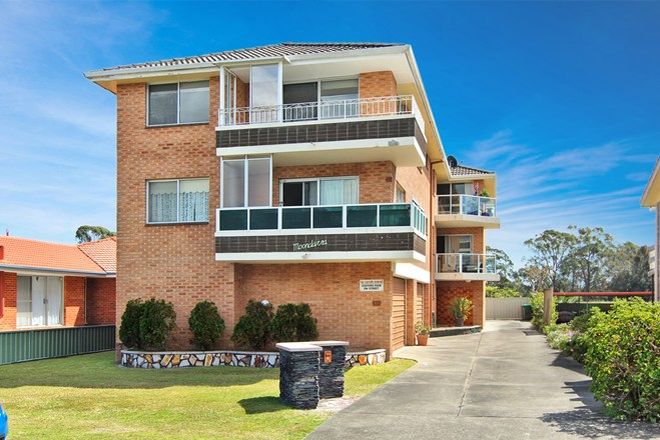 Picture of 3/27 Point Road, TUNCURRY NSW 2428