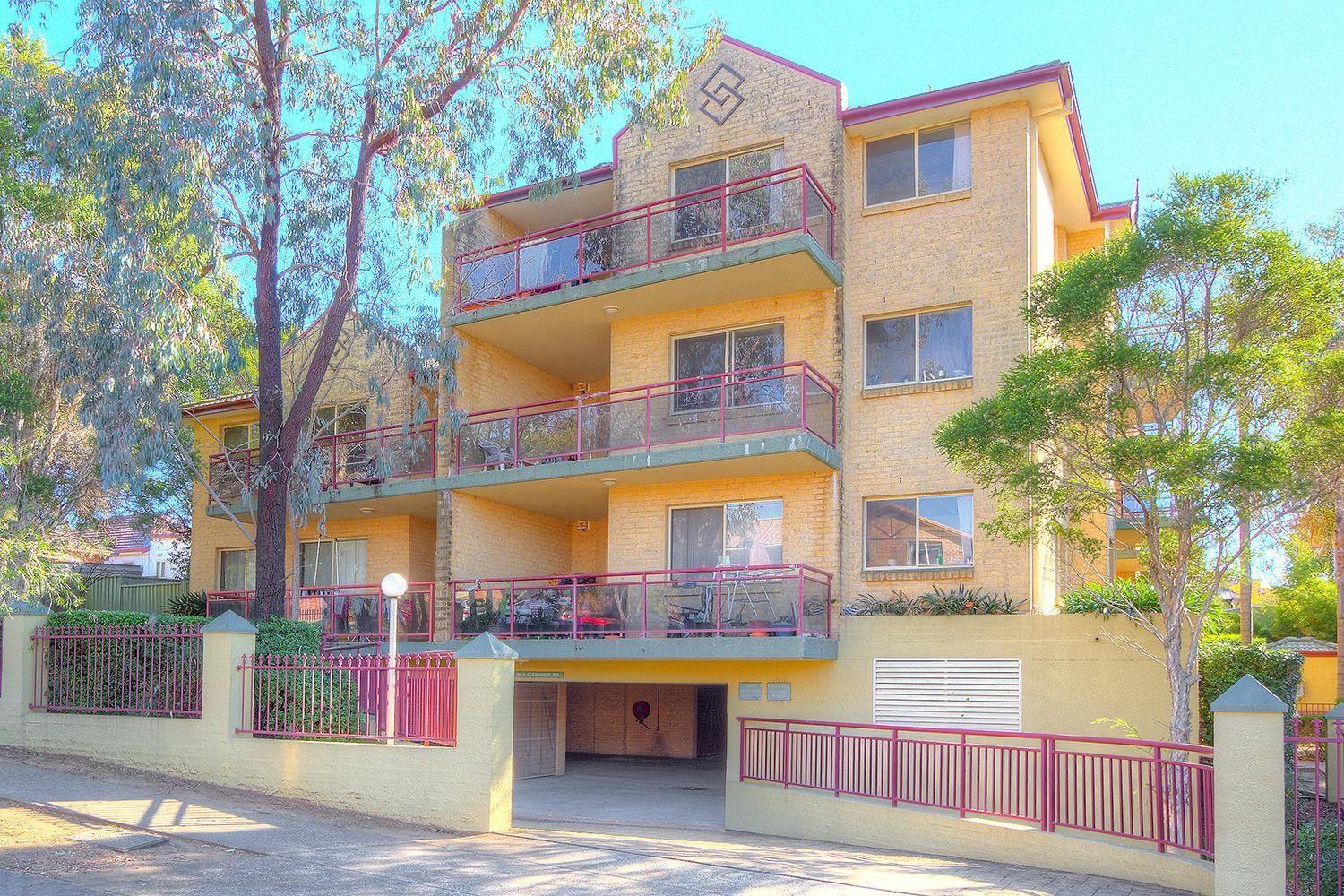 3 15 23 mowle street westmead