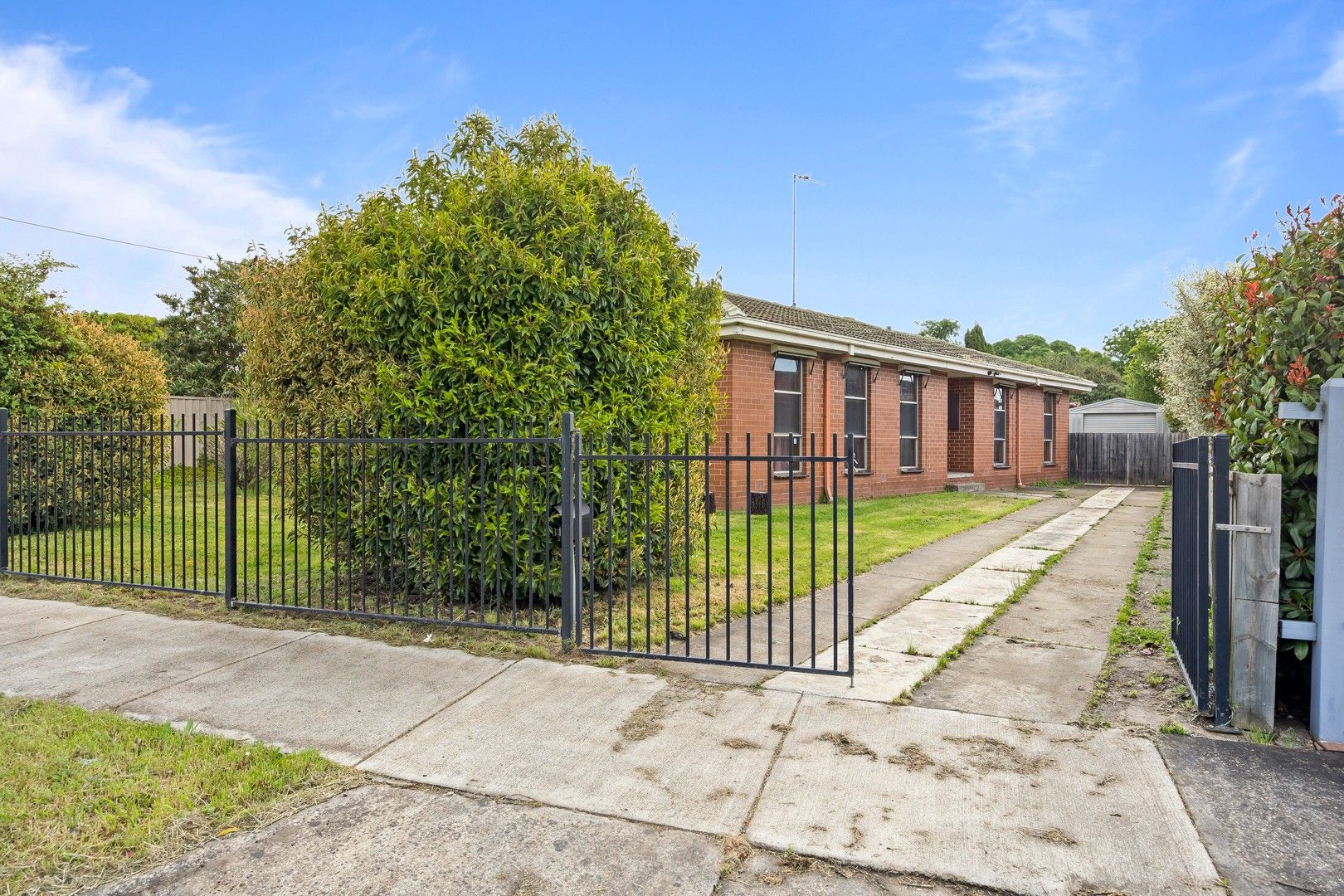 3 bedrooms House in 81 Marigold Street WENDOUREE VIC, 3355