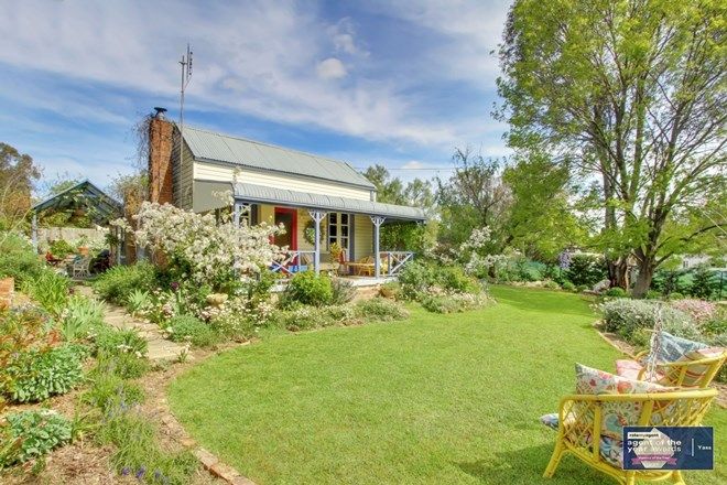 Picture of 21 Dickinson Street, BINALONG NSW 2584