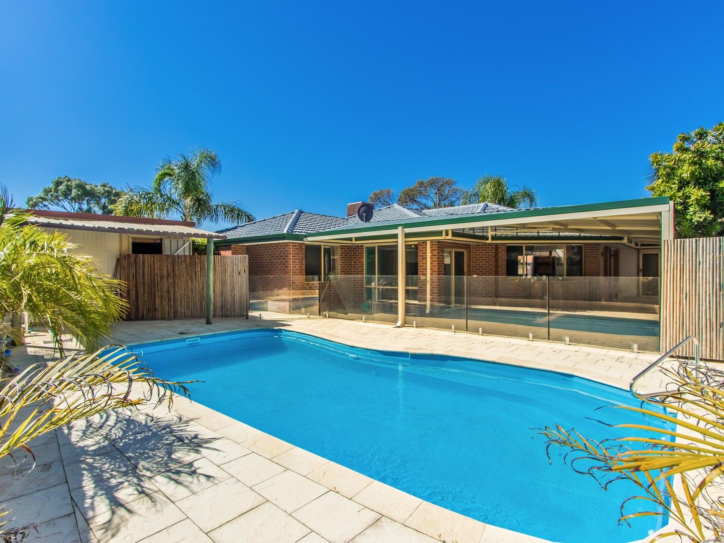4 bedrooms House in 2 Mission Place COOLOONGUP WA, 6168
