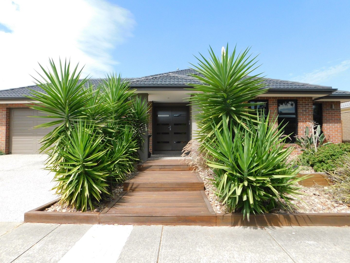 4 bedrooms House in 6 Taronga Way SOUTH MORANG VIC, 3752