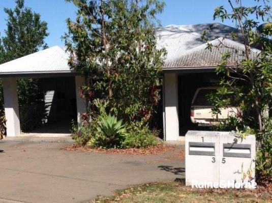 3 bedrooms Duplex in 1/35 Jackson Street SARINA QLD, 4737