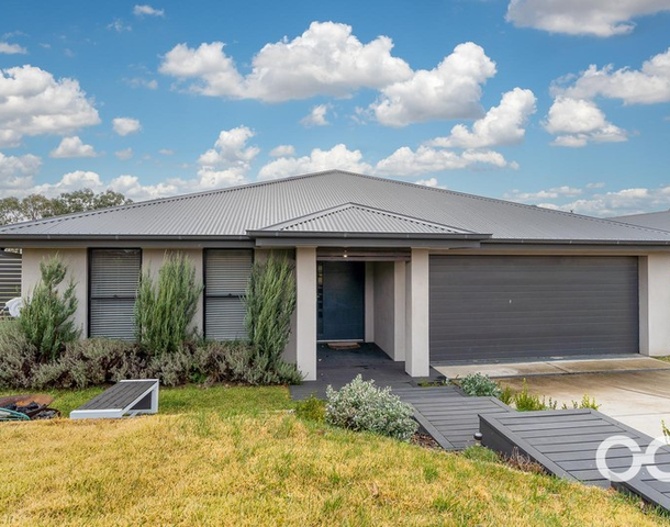 14 Johnston Crescent, Blayney NSW 2799