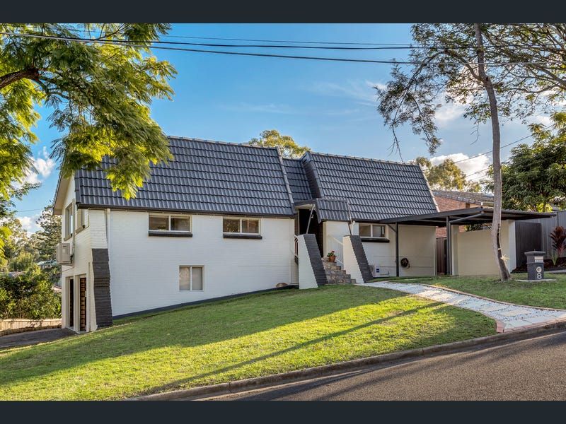 3 bedrooms House in 8 Steptoe St CHAPEL HILL QLD, 4069