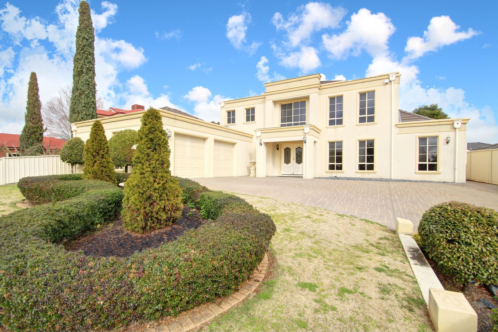 16 Scenic Drive, Cobram Property History & Address Research Domain