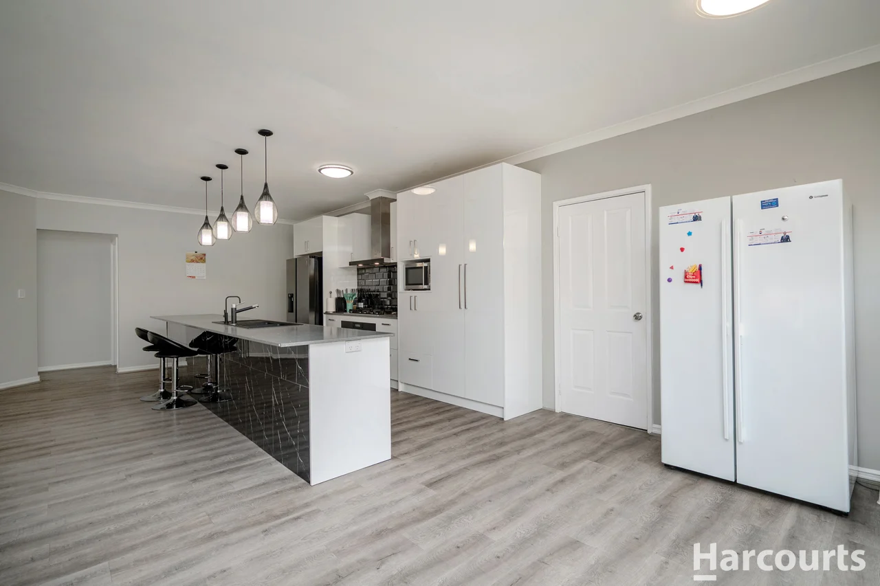 Additional image 11 of 16 Woodbine Loop, Tapping WA 6065