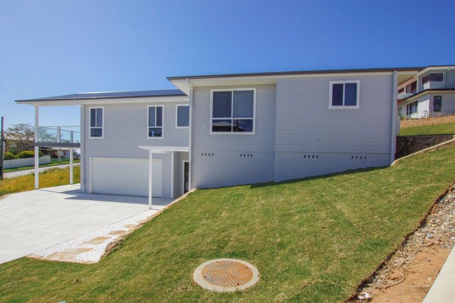 4 bedrooms House in 1 Gita Place WOOLGOOLGA NSW, 2456