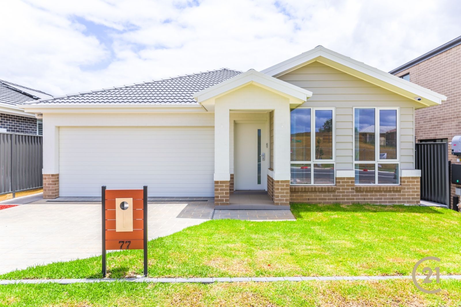 4 bedrooms House in 77 Byron Rd LEPPINGTON NSW, 2179