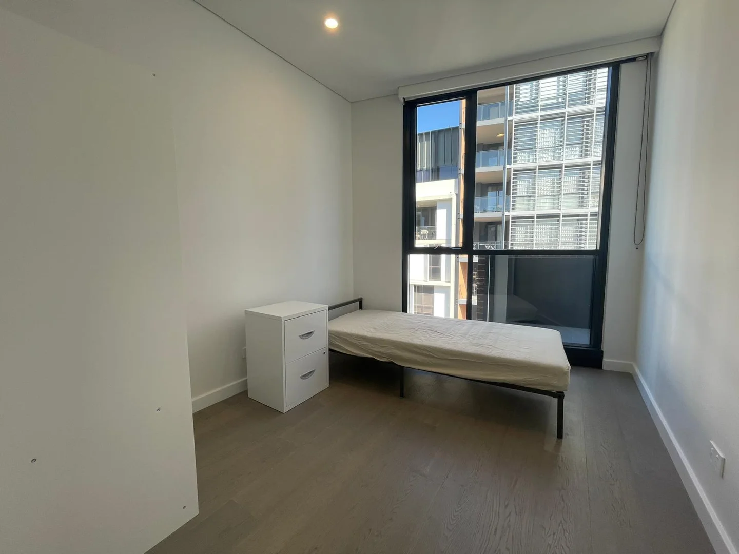 Additional image 7 of B810A/7 Hinchcliffe Place, Zetland NSW 2017