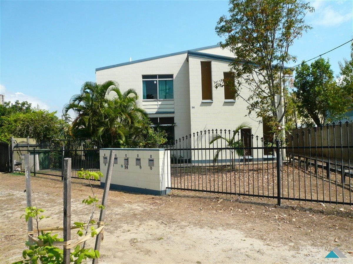 2 bedrooms Apartment / Unit / Flat in  HOLLOWAYS BEACH QLD, 4878