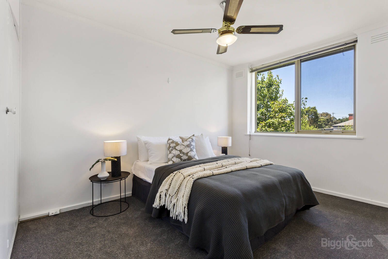 9/12 Madden Grove, Richmond VIC 3121, Image 2