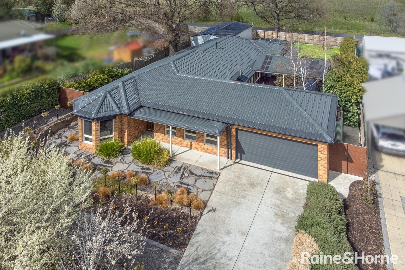 2 Olivia Court, Gisborne VIC 3437 Domain