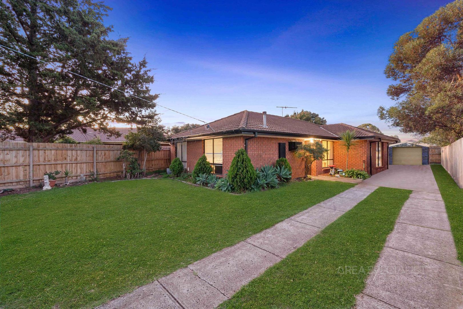 4 Dove Court Werribee VIC 3030 Domain