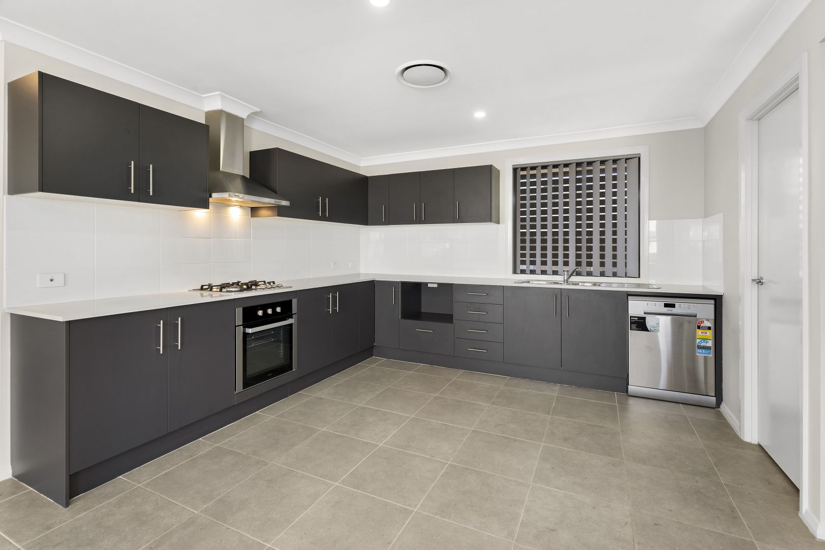 9 Sterling Lane, Oran Park NSW 2570, Image 1