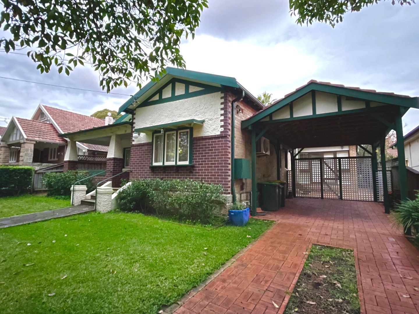 4 bedrooms House in 12 Harwood Avenue CHATSWOOD NSW, 2067