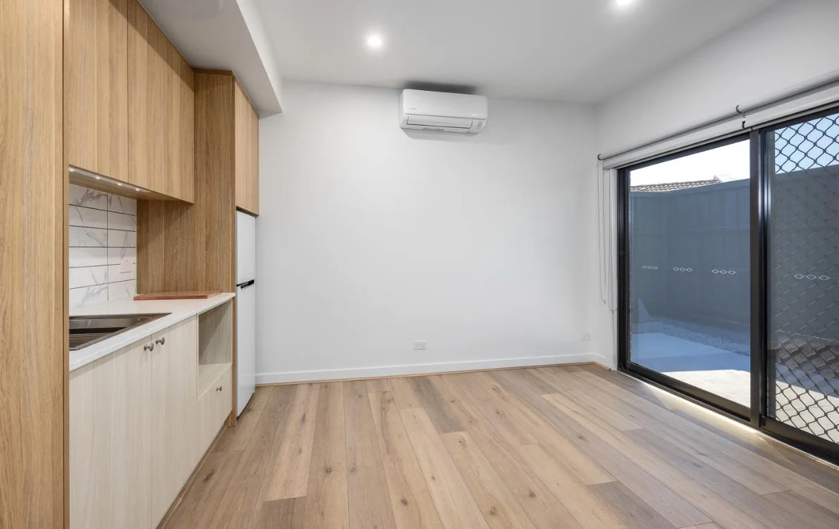 R4/13 Pine Street, Frankston North VIC 3200