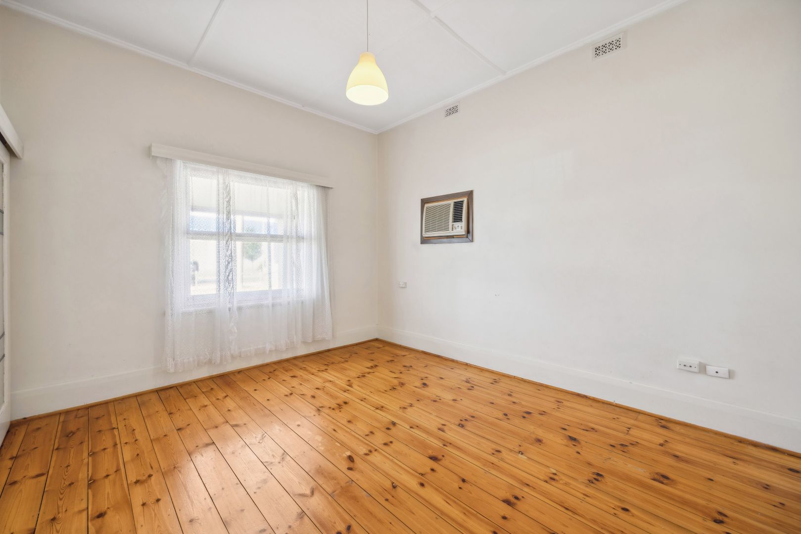 16 May Street, Albert Park SA 5014, Image 2