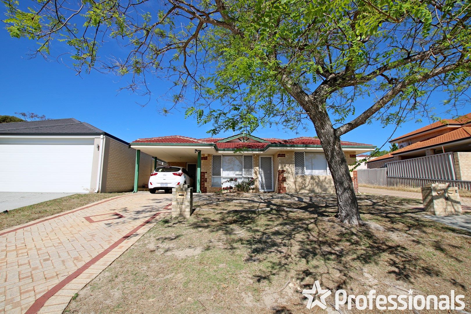 3 bedrooms House in 1/14 Stannard Street ST JAMES WA, 6102