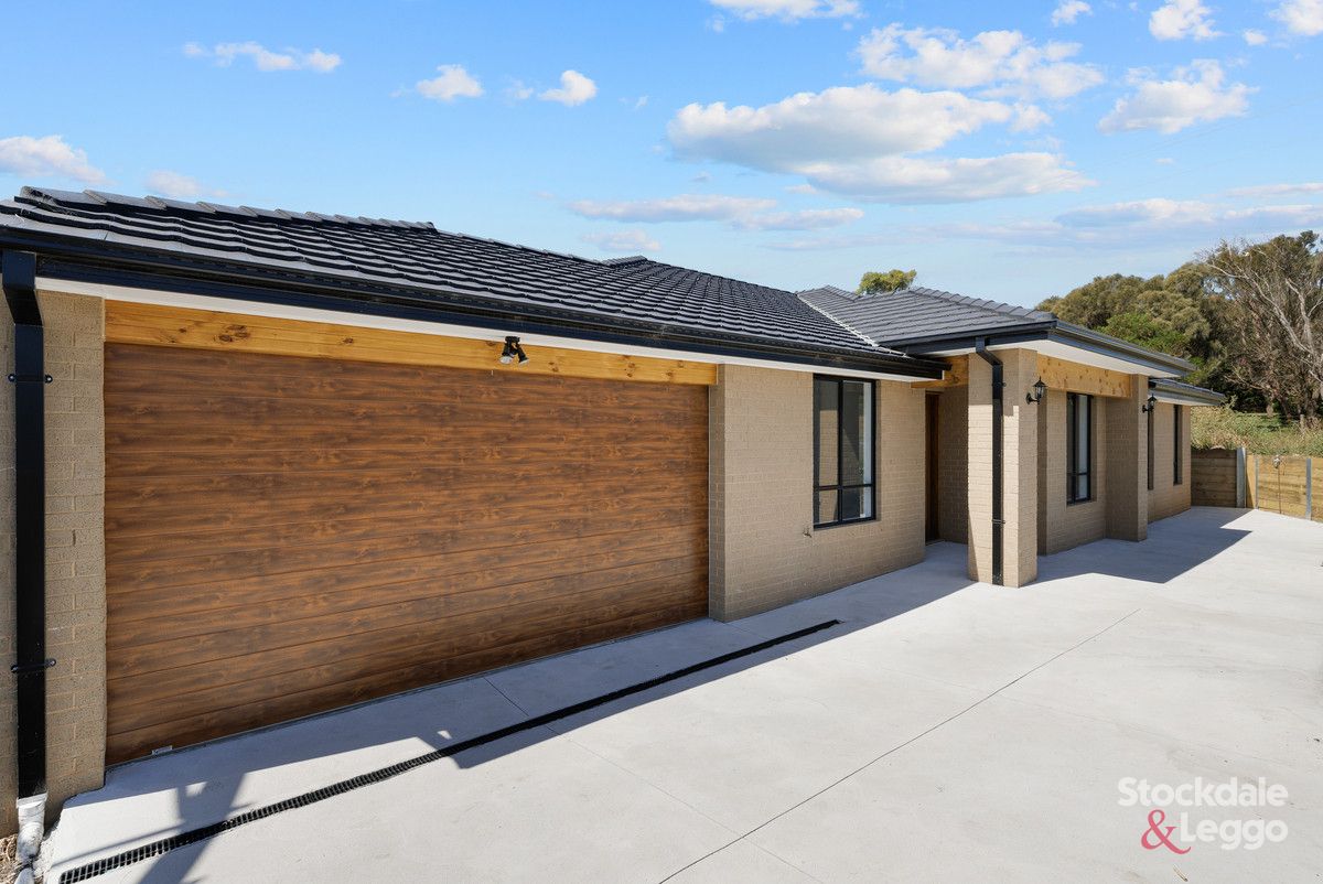 4 bedrooms House in 2/42 Potters Hill Road SAN REMO VIC, 3925
