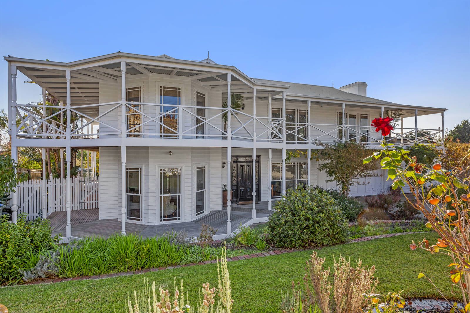 4 bedrooms House in 3 Koornalla Crescent MOUNT ELIZA VIC, 3930