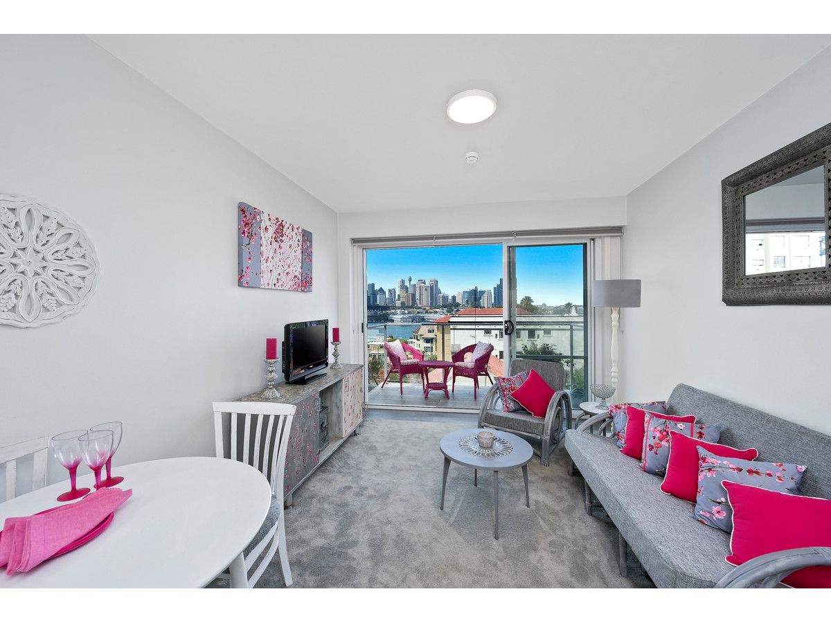 53/17 East Crescent Street, Mcmahons Point NSW 2060, Image 2