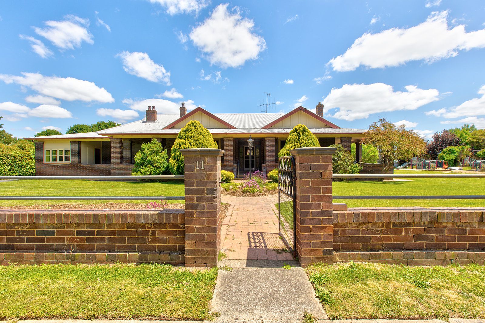 11 Biala Street, Gunning NSW 2581, Image 0