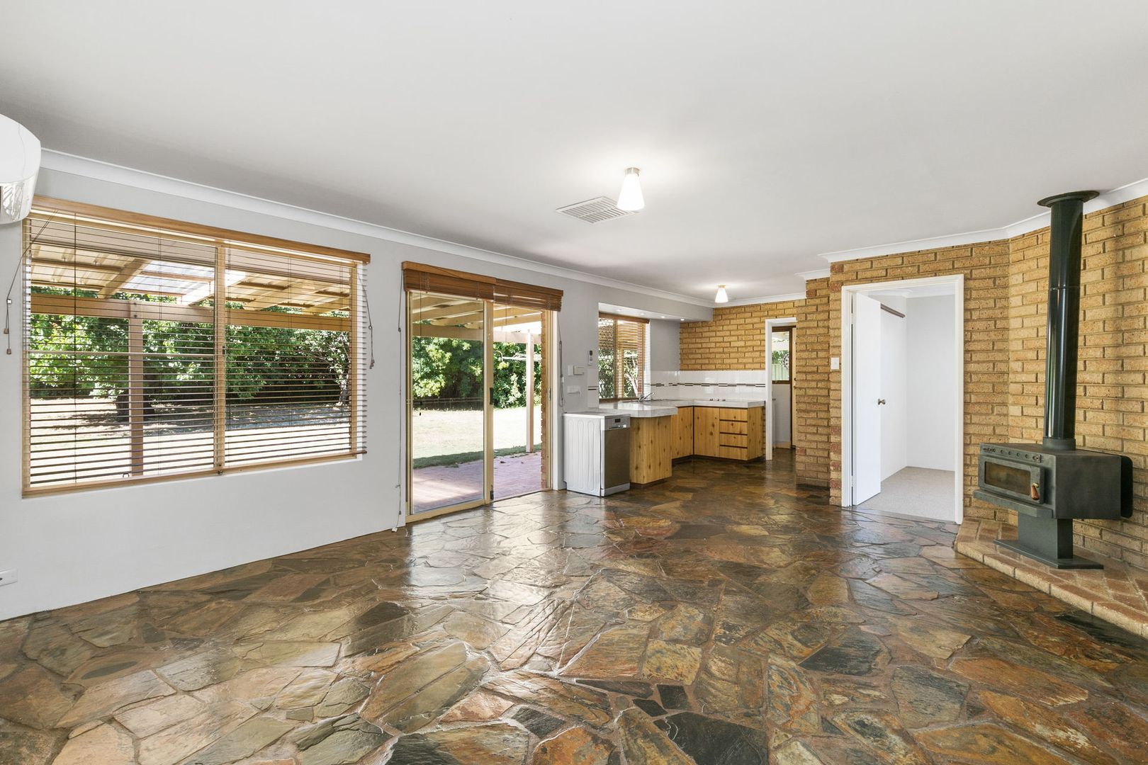 11 Rootes Road, Lesmurdie WA 6076, Image 1