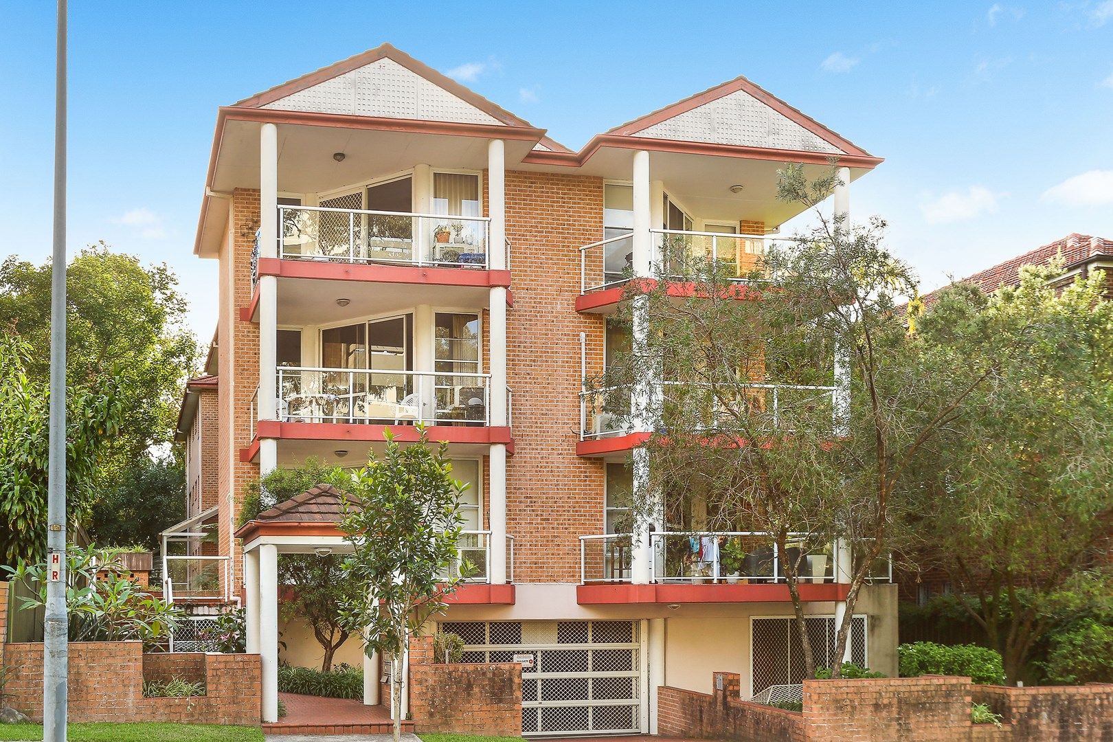 2 bedrooms Apartment / Unit / Flat in 1/31-33 Penkivil Street BONDI NSW, 2026
