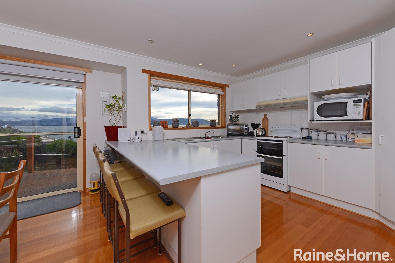 16a Spitfarm Road, Opossum Bay TAS 7023, Image 0