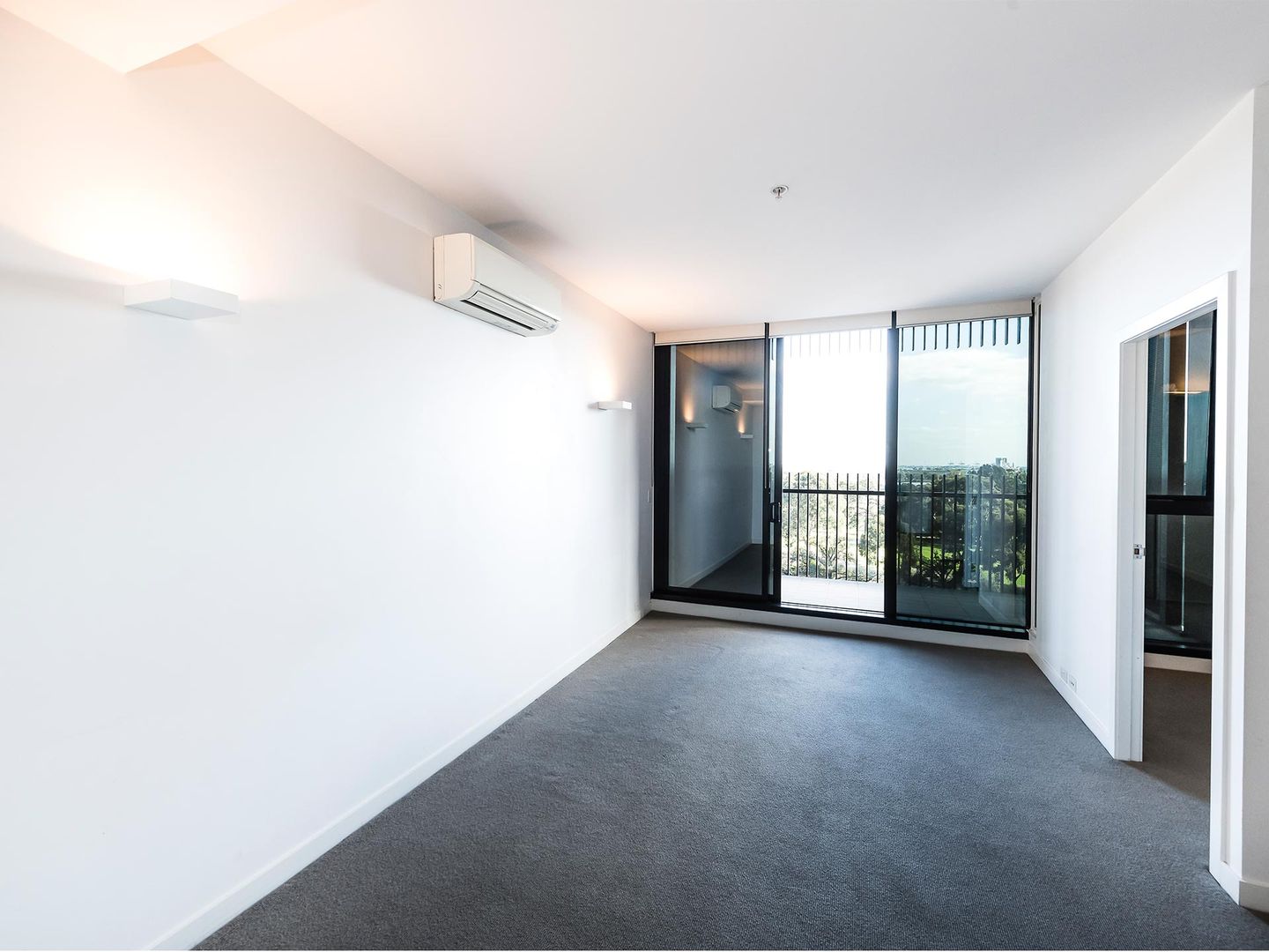 711/470 St Kilda Road, Melbourne VIC 3004, Image 1