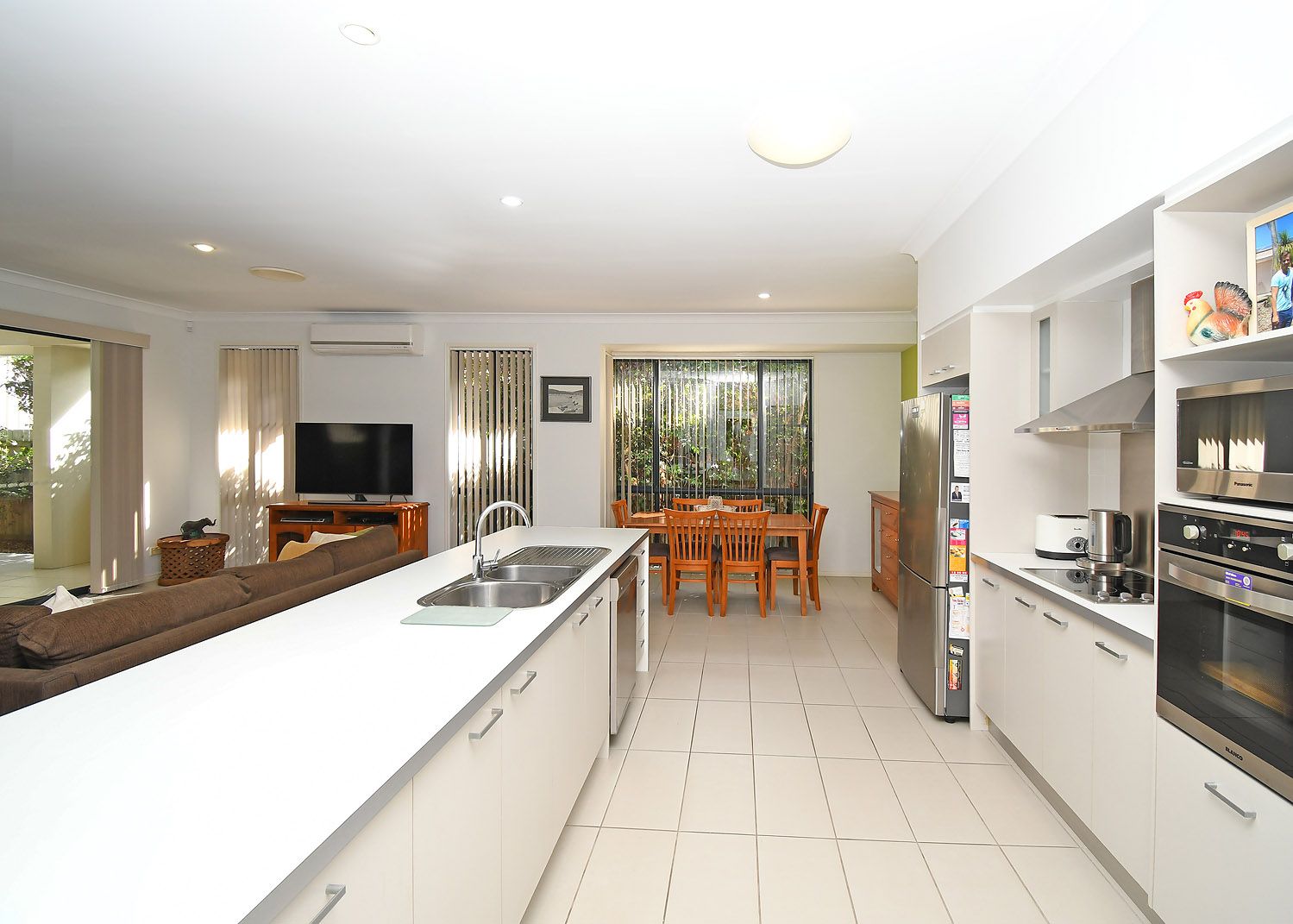 2 Parraweena Court, Point Vernon QLD 4655, Image 2