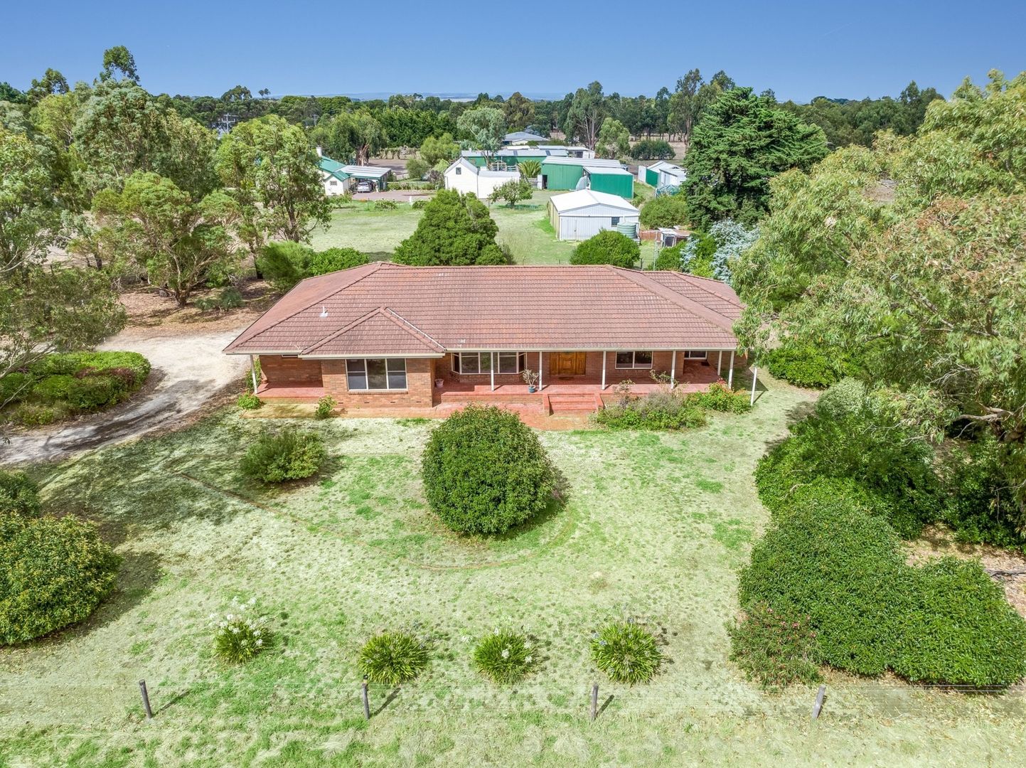 10 Collins Street, Winchelsea VIC 3241, Image 2