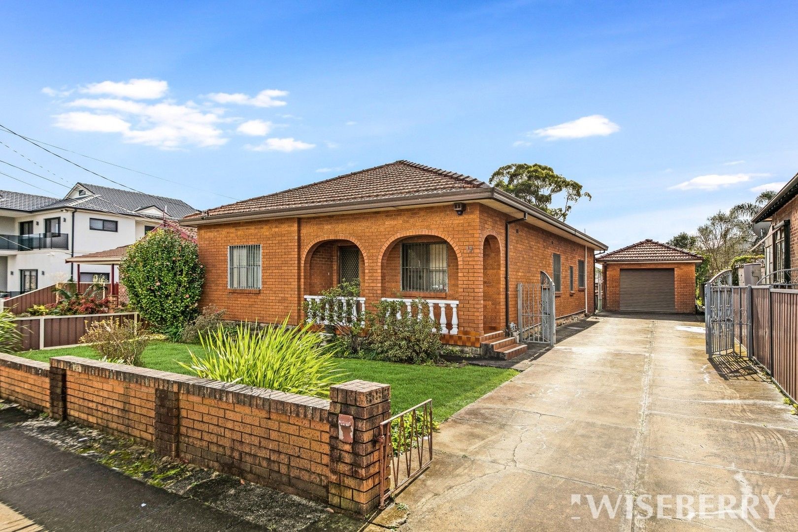 4 bedrooms House in 19 Lancelot Street PUNCHBOWL NSW, 2196