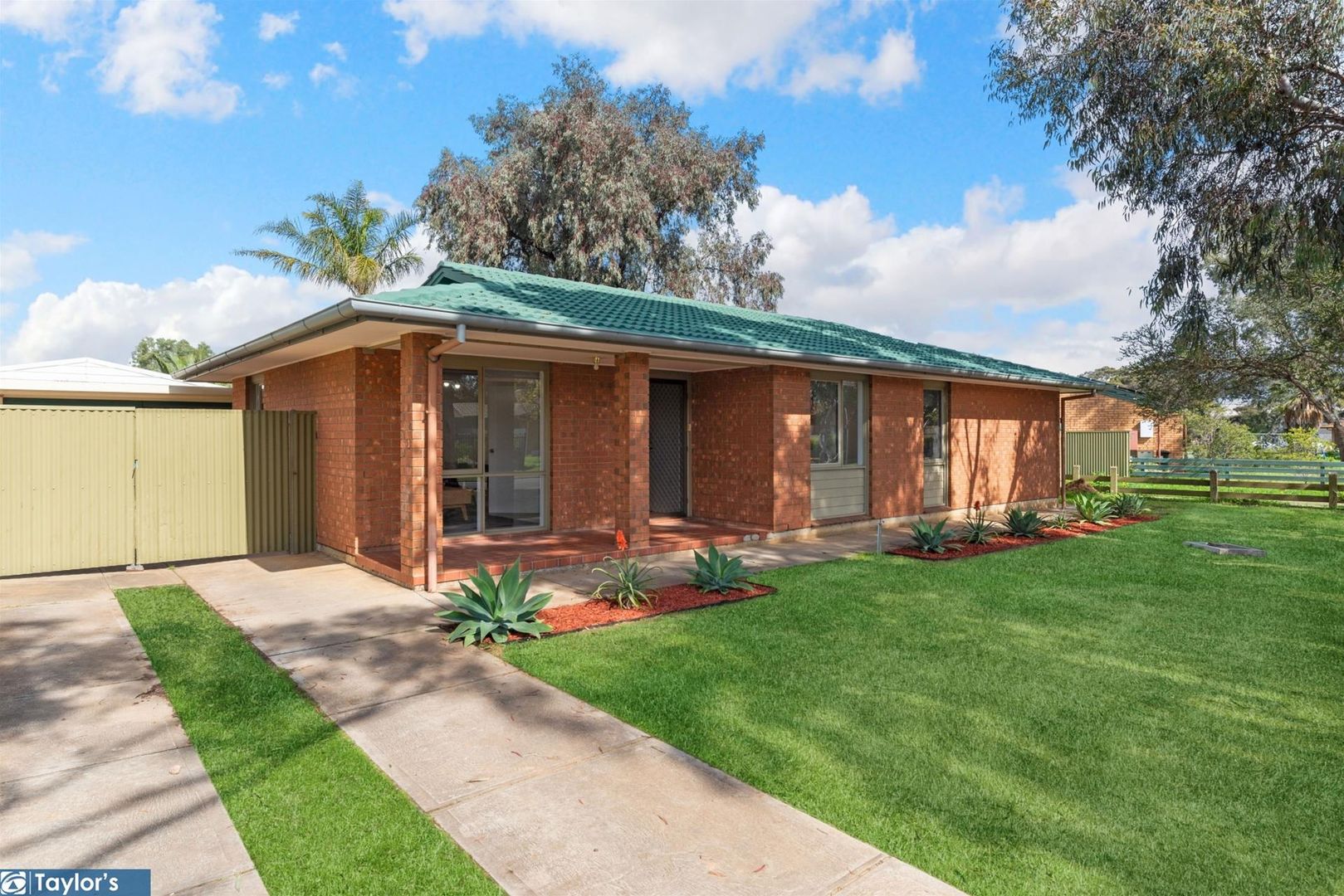 2 McBryde Court, Para Hills West SA 5096, Image 2