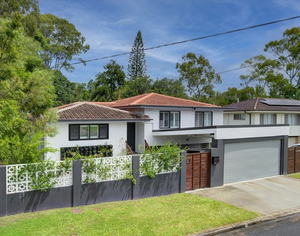 10 Joachim Street, Holland Park West QLD 4121